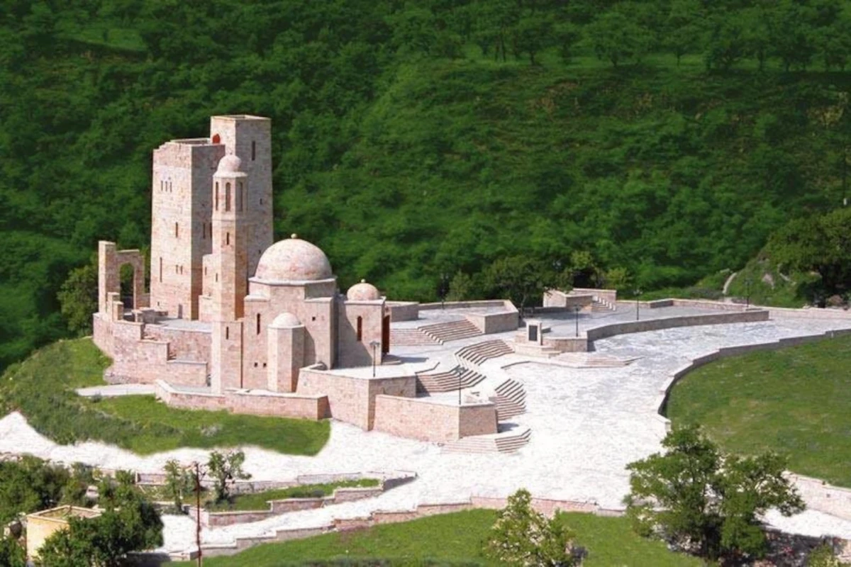 Андалал мемориальный комплекс