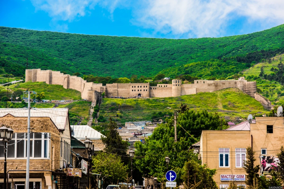 Дербентская стена