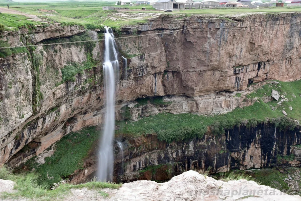 Водопад Инккуб