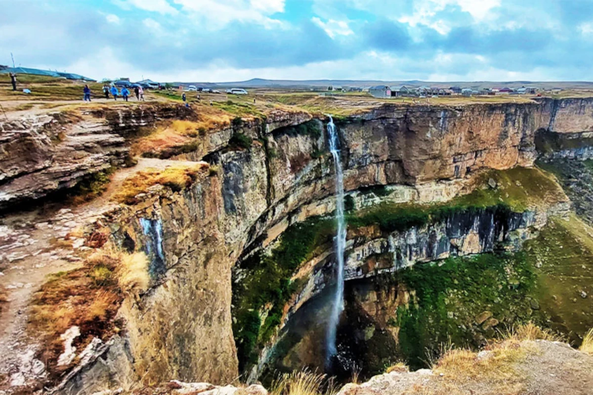Водопад Тобот